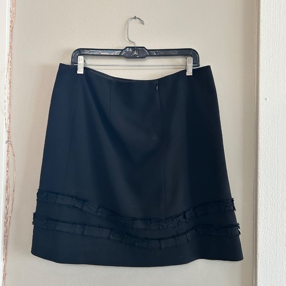 Suit - Picture 4 of 5